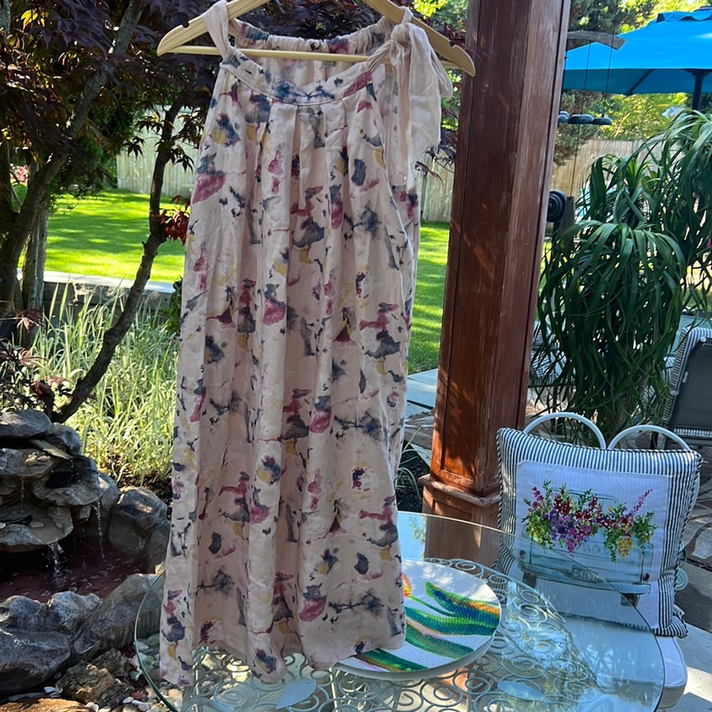 Sleeveless linen dress
